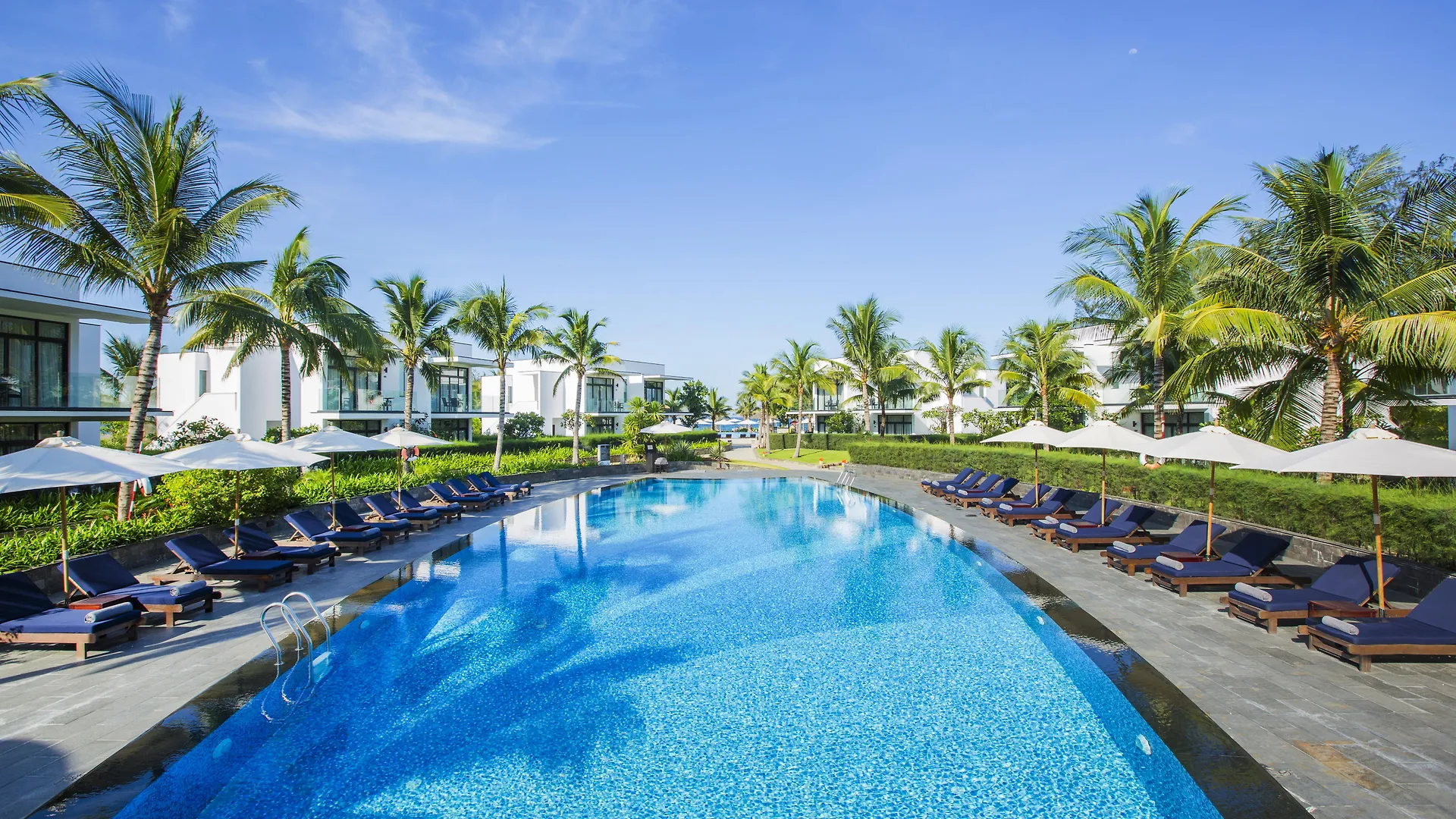 Melia Danang Beach Resort  Đà Nẵng