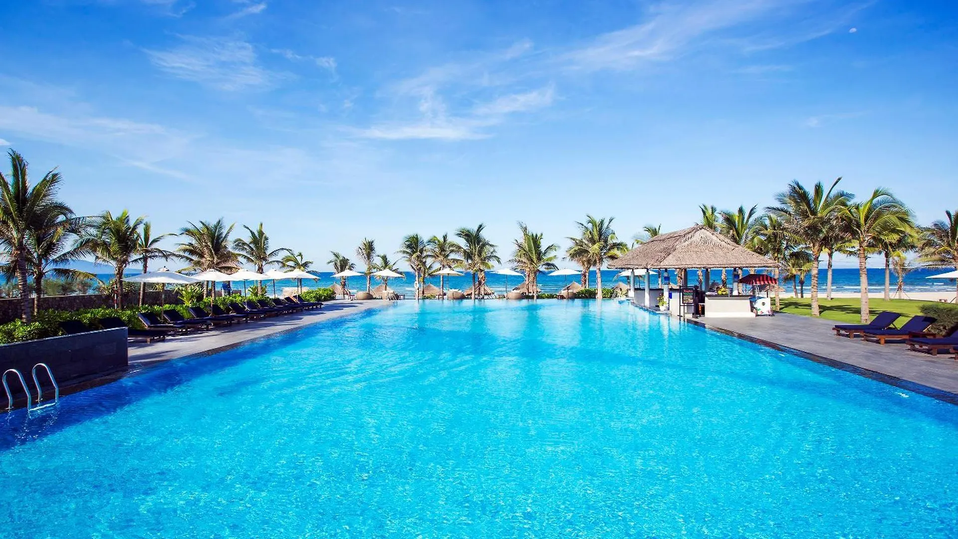 Melia Danang Beach Resort 5*, Đà Nẵng