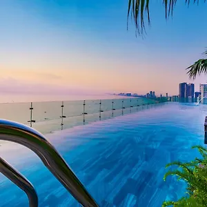 5* Hotel Peninsula