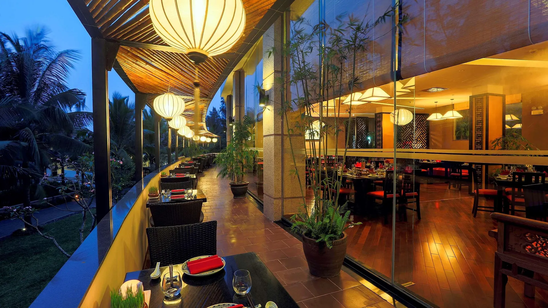 Melia Danang Beach Resort 5*, Da Nang Vietnam
