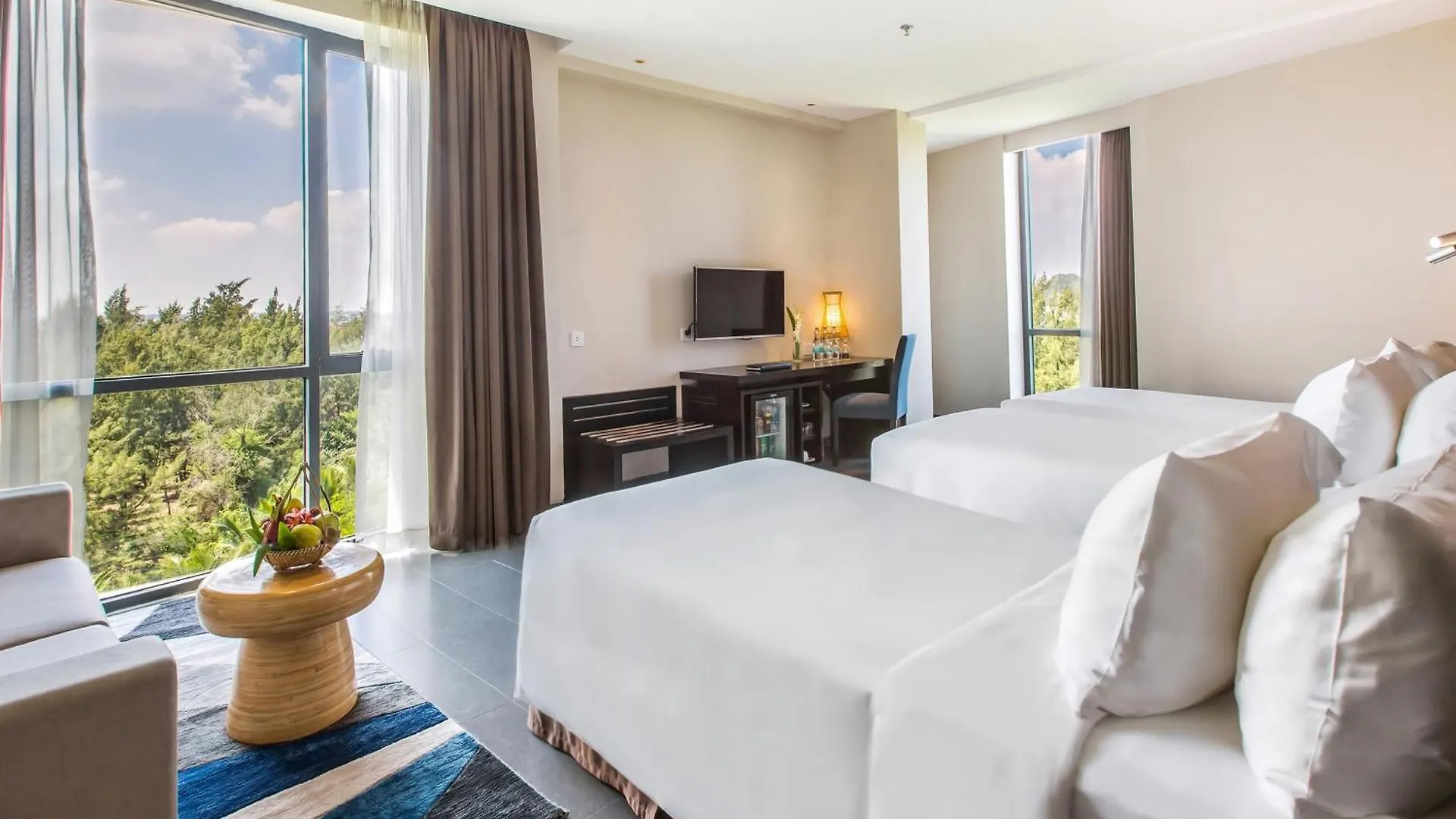*****  Melia Danang Beach Resort Vietnam