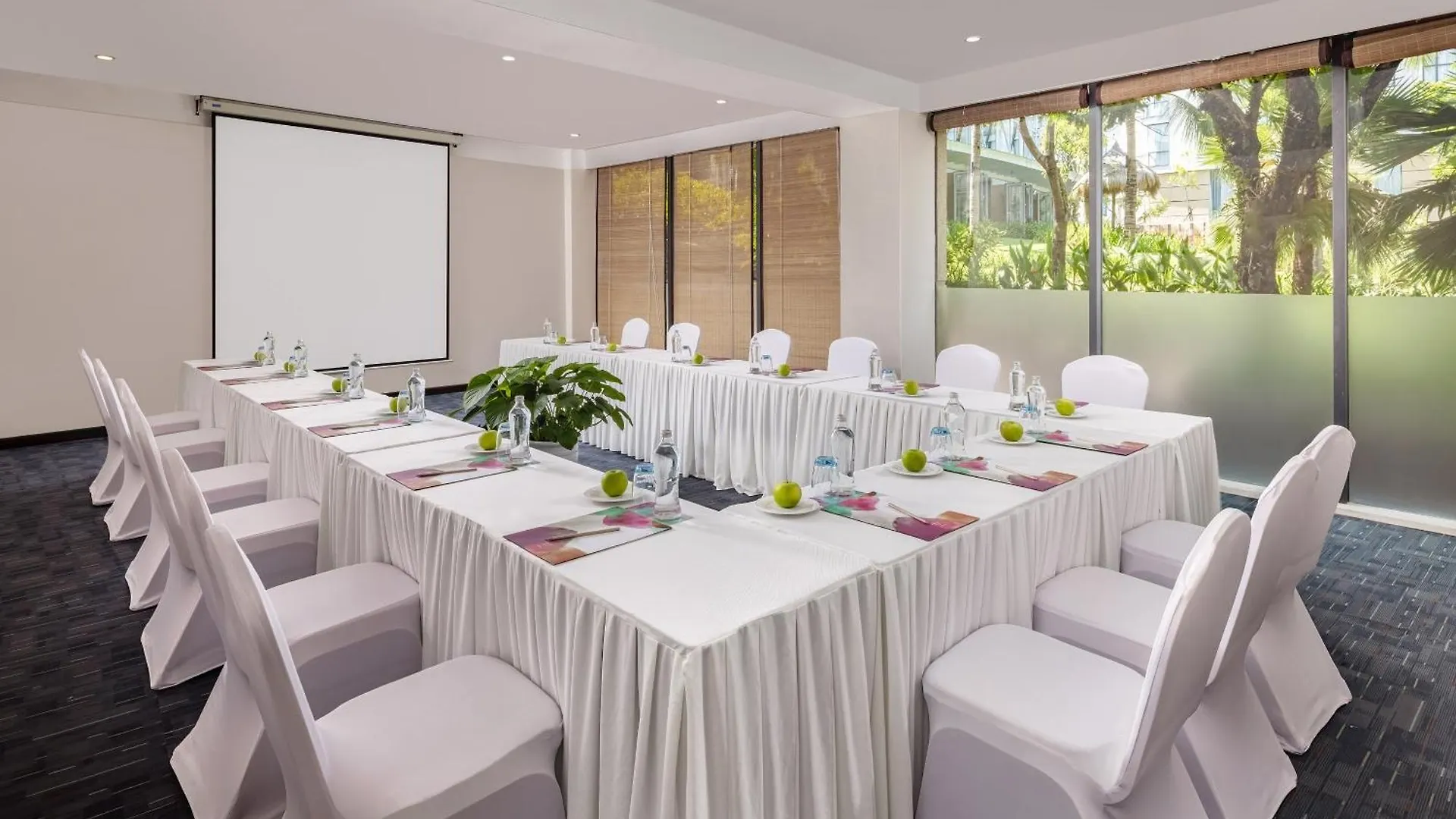 Melia Danang Beach Resort 5*, Da Nang